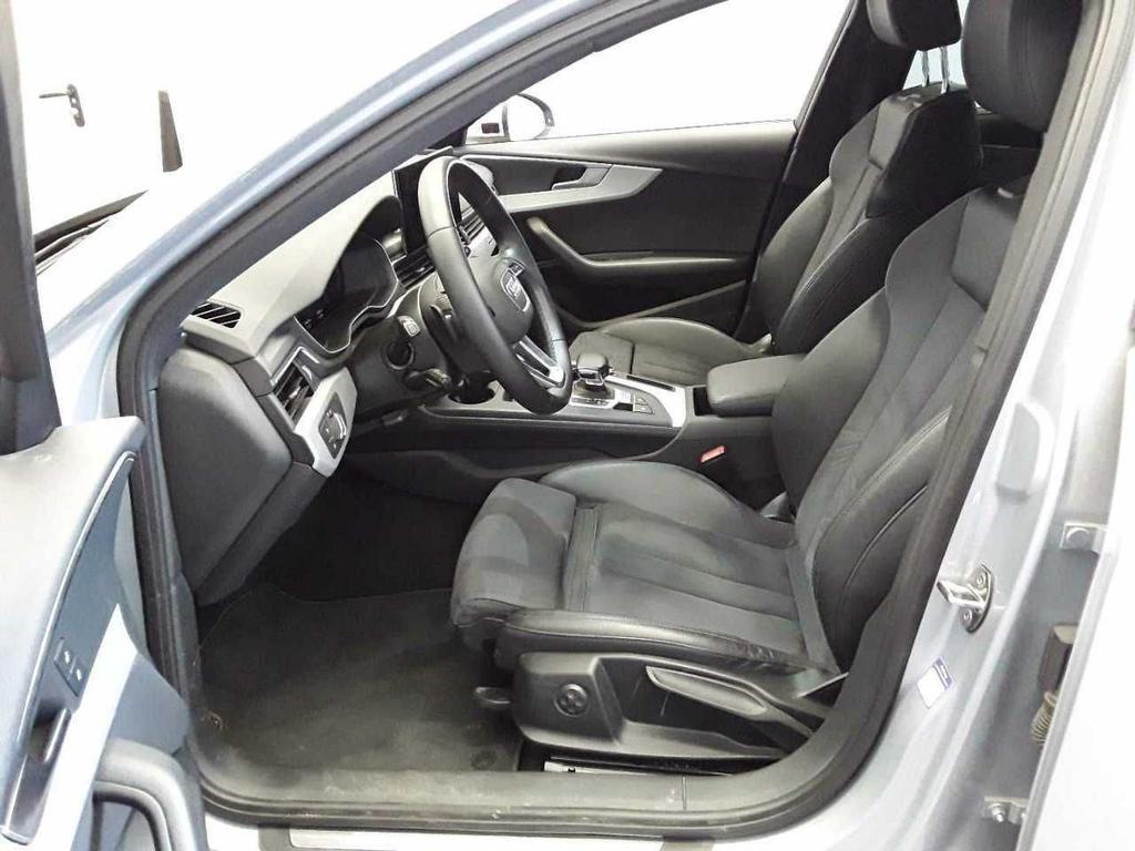 Audi A4 2023