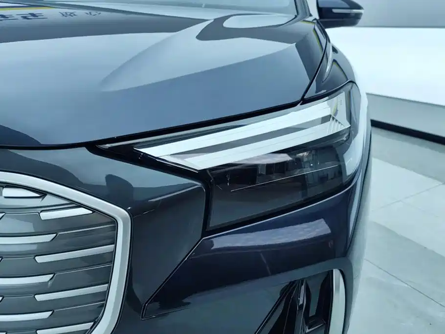 Audi Q4 e-tron 2023