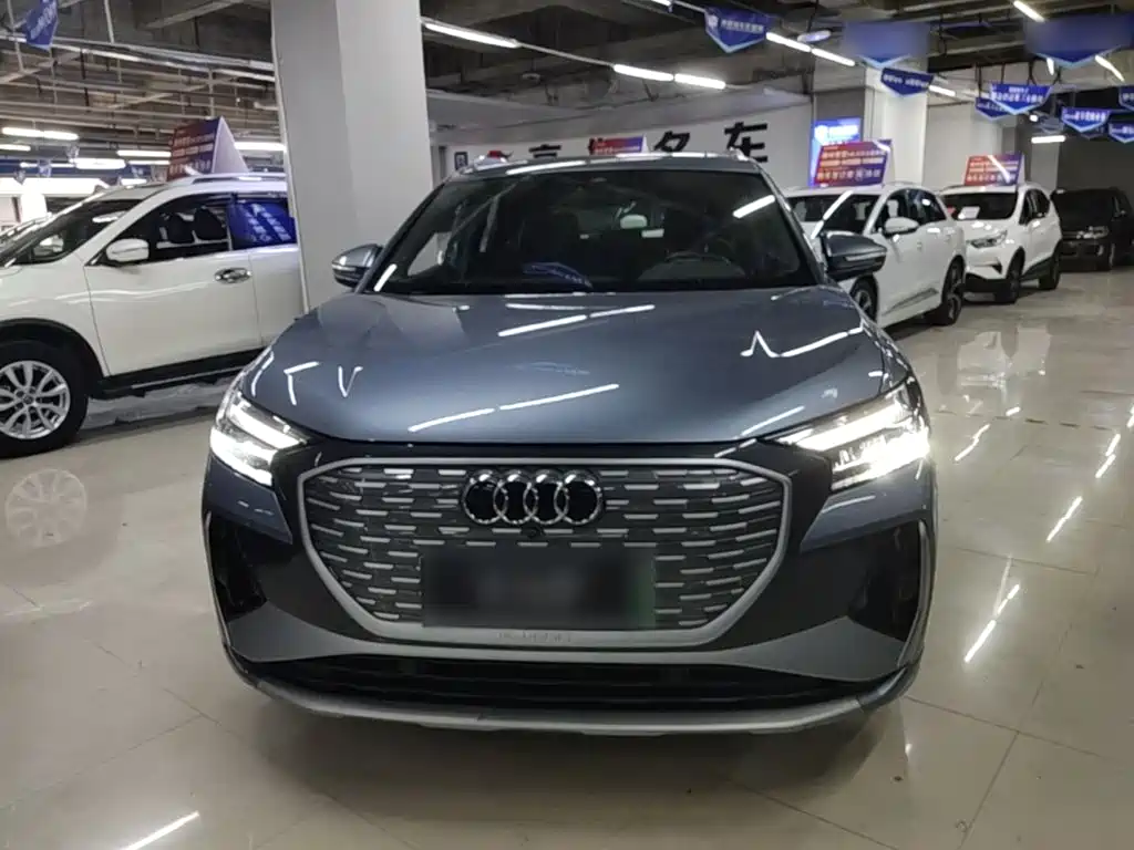 Audi Q4 e-tron 2024