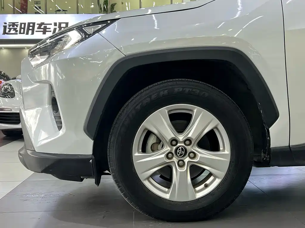 Toyota RAV4 2021