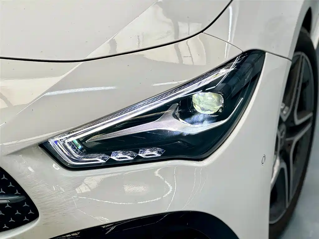 Mercedes-Benz CLA 2025