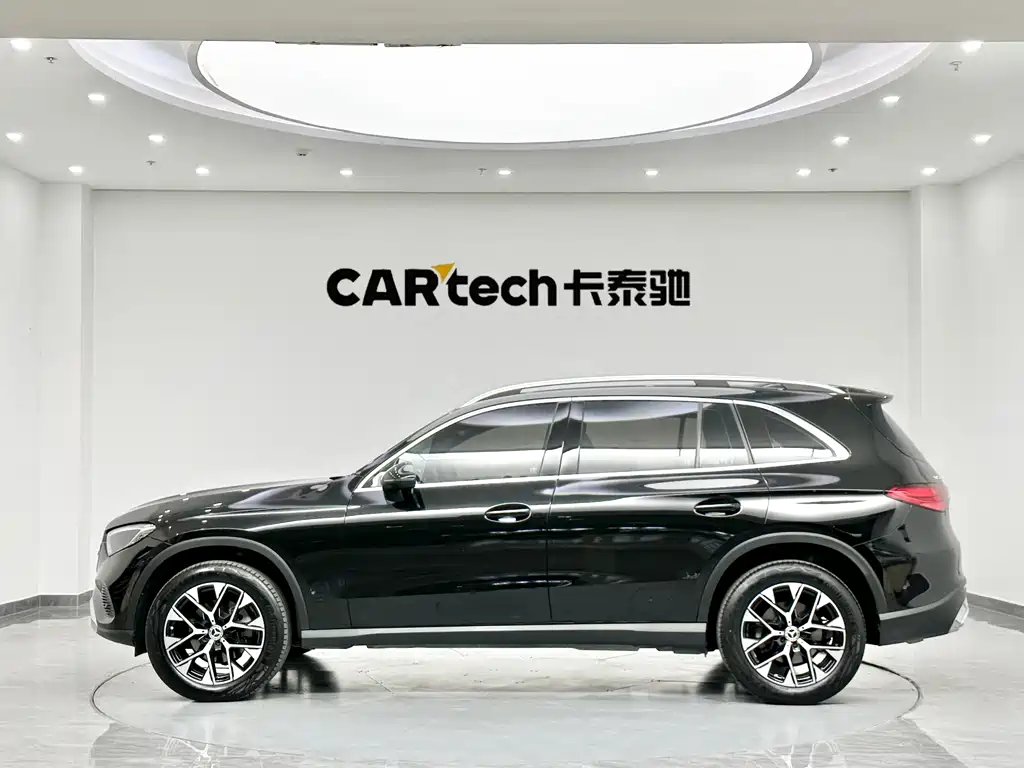 Mercedes-Benz GLC 2023