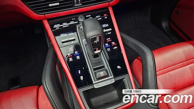 Porsche Cayenne 2021