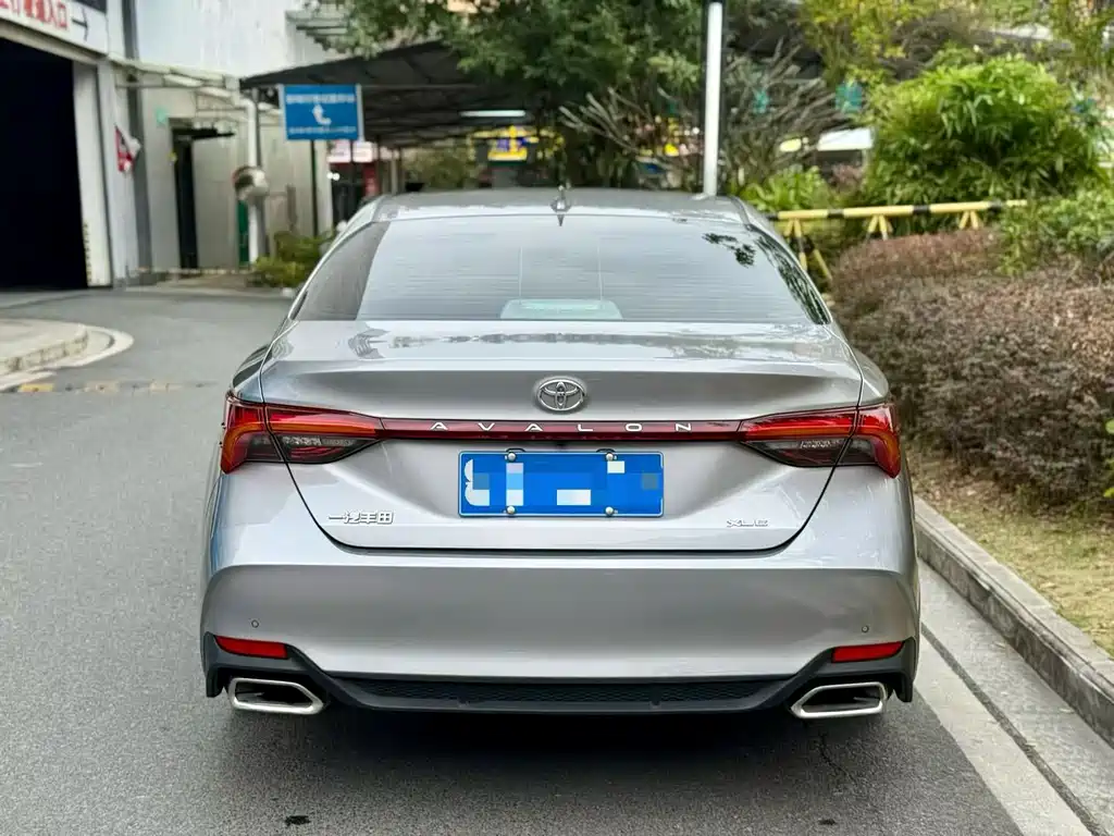 Toyota Avalon 2023