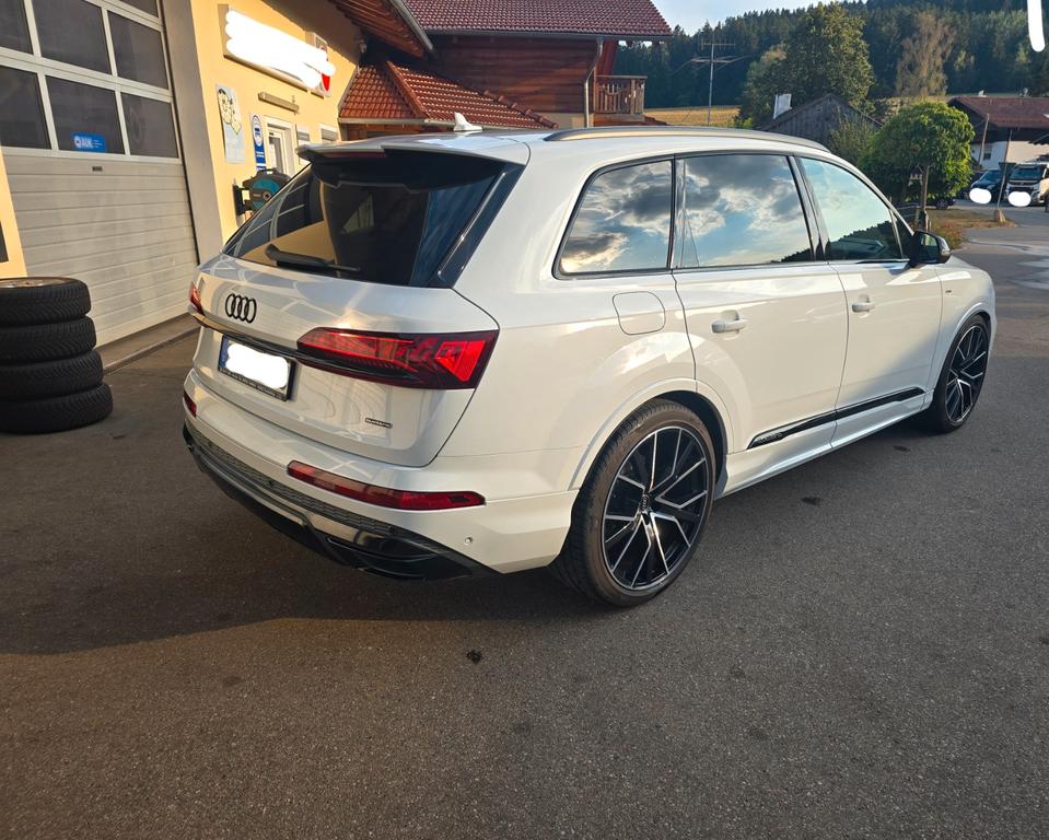 Audi Q7 2023
