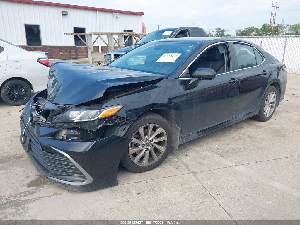 Toyota Camry 2024