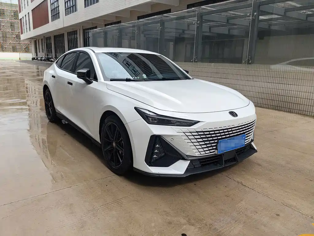 Changan UNI-V 2022