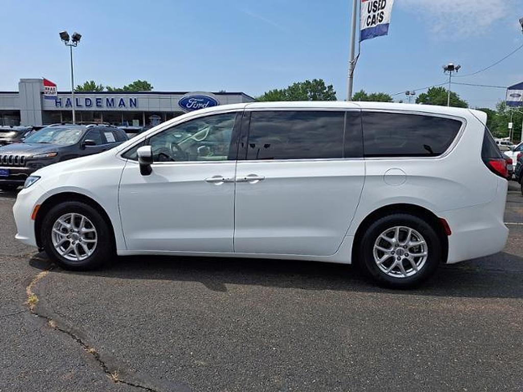 Chrysler Pacifica 2023