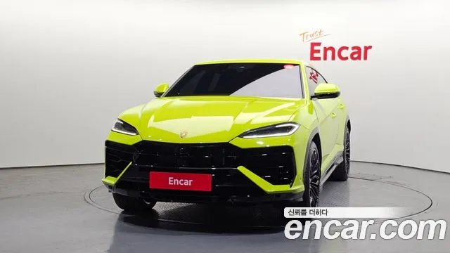 Lamborghini Urus 2025