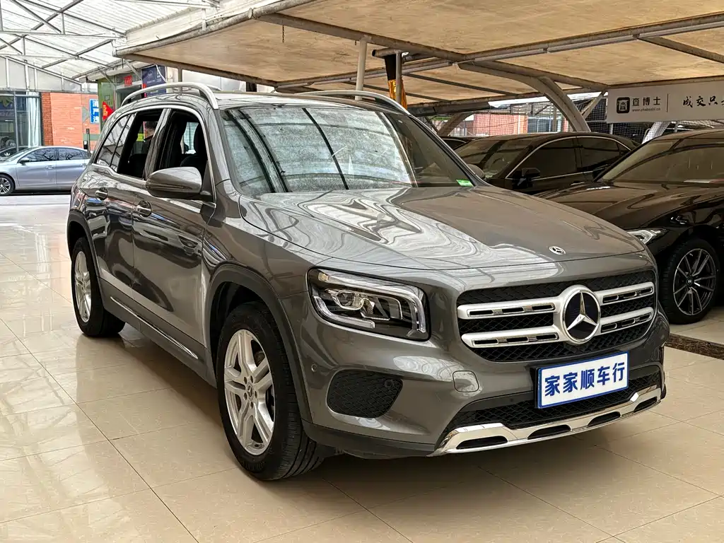 Mercedes-Benz GLB 2023
