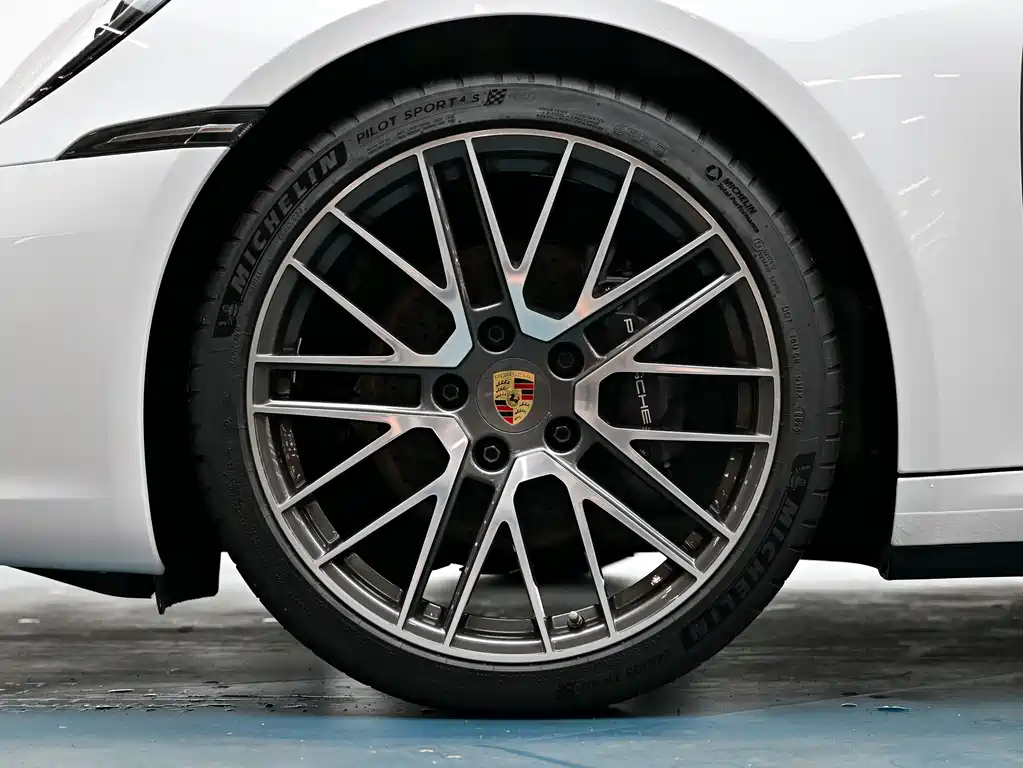 Porsche 911 2023