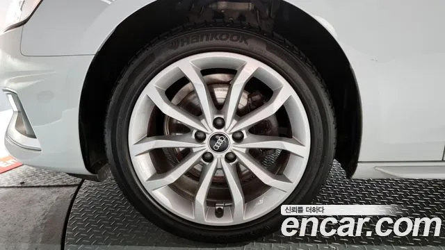 Audi A4 2023