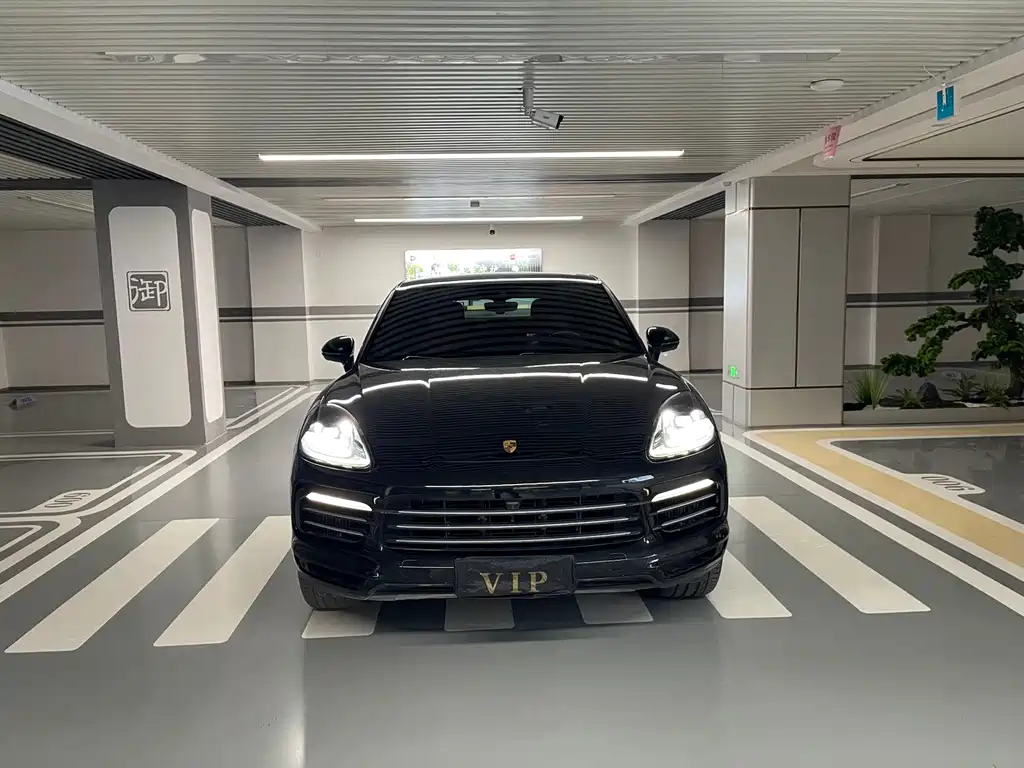 Porsche Cayenne 2023