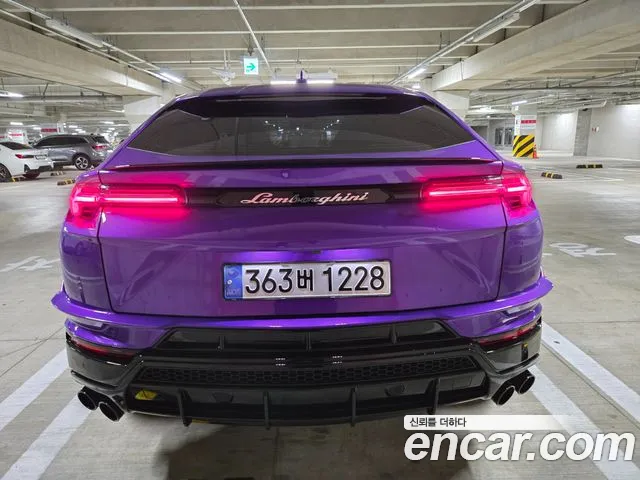 Lamborghini Urus 2024