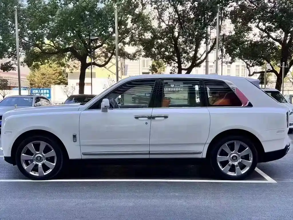 Rolls-Royce Cullinan 2021