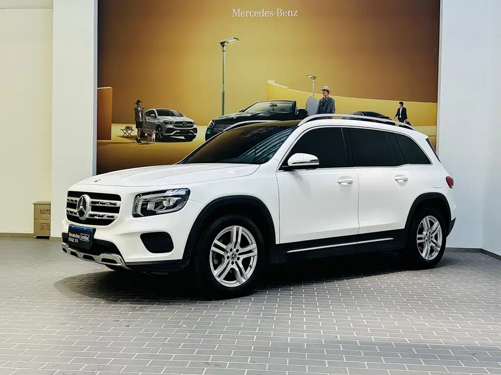 Mercedes-Benz GLB 2023