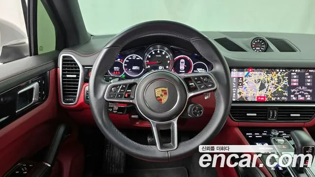Porsche Cayenne 2021