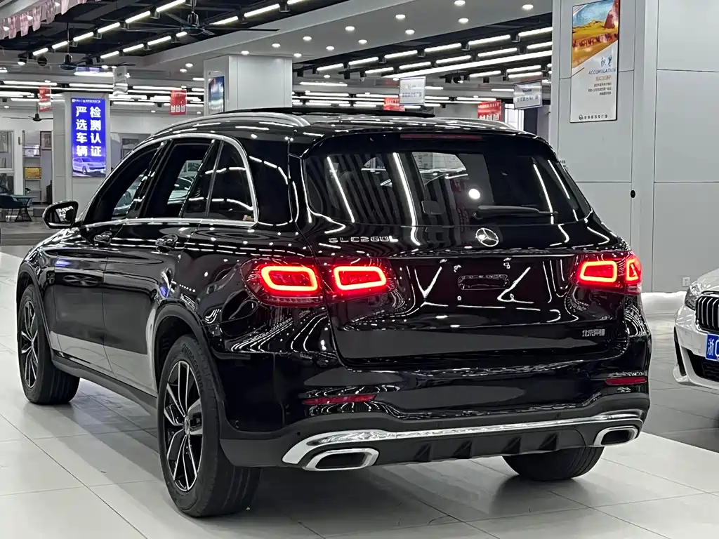 Mercedes-Benz GLC 2023