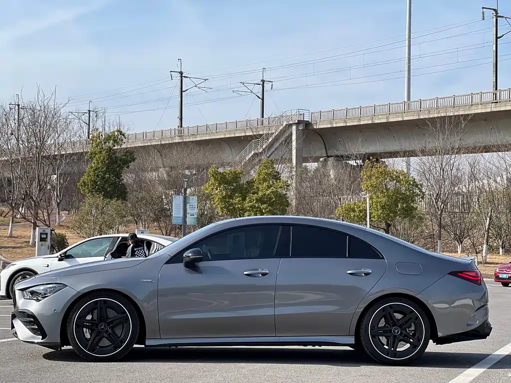 Mercedes-Benz CLA AMG 2024