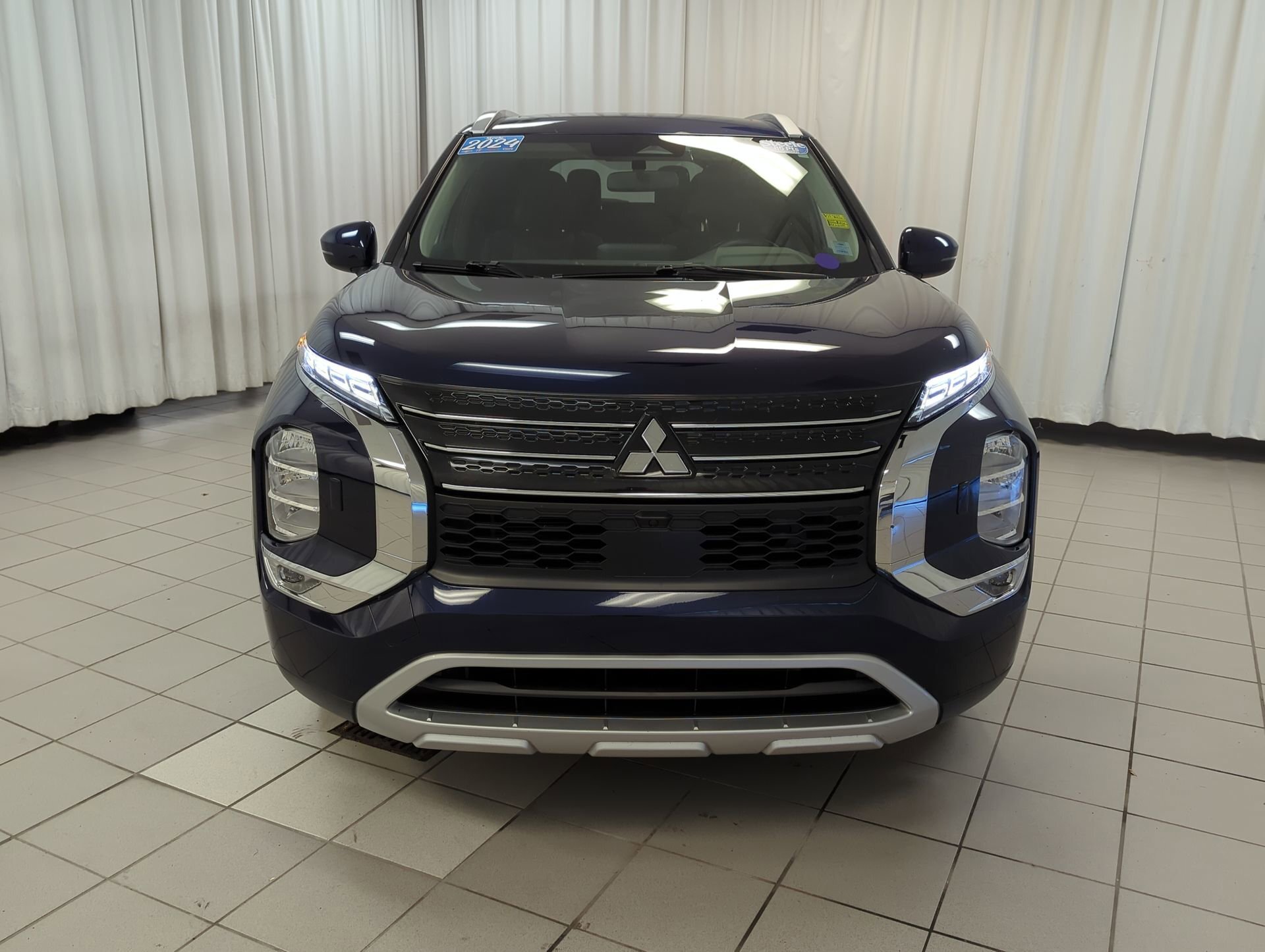 Mitsubishi Outlander 2024