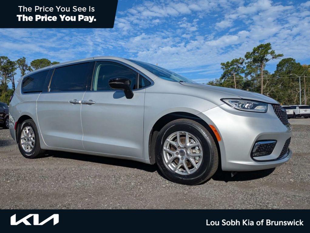 Chrysler Pacifica 2024