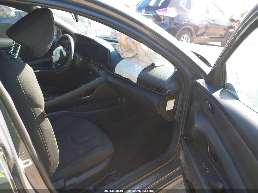 Hyundai Elantra 2025