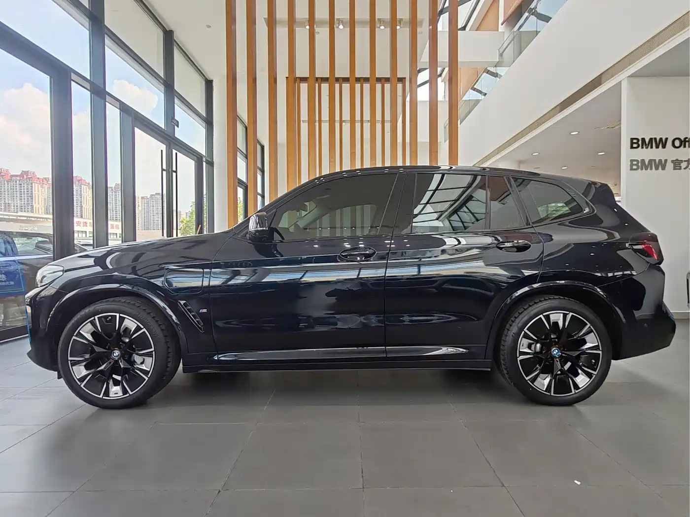 BMW iX3 2022