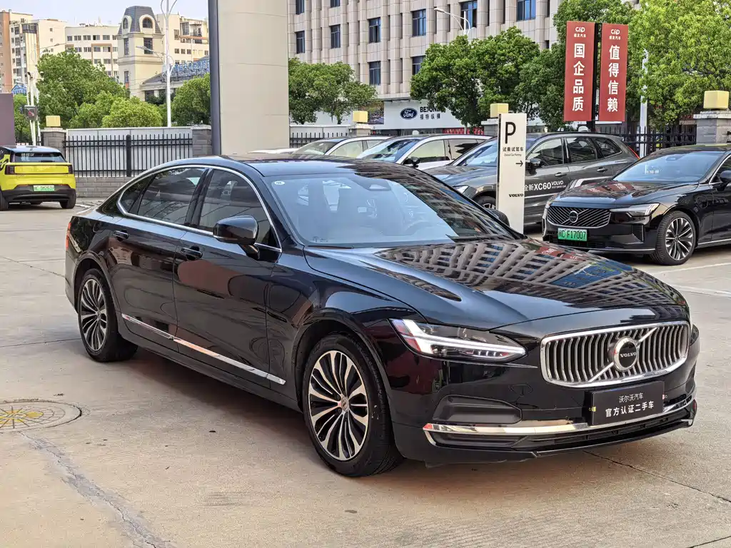 Volvo S90 2024