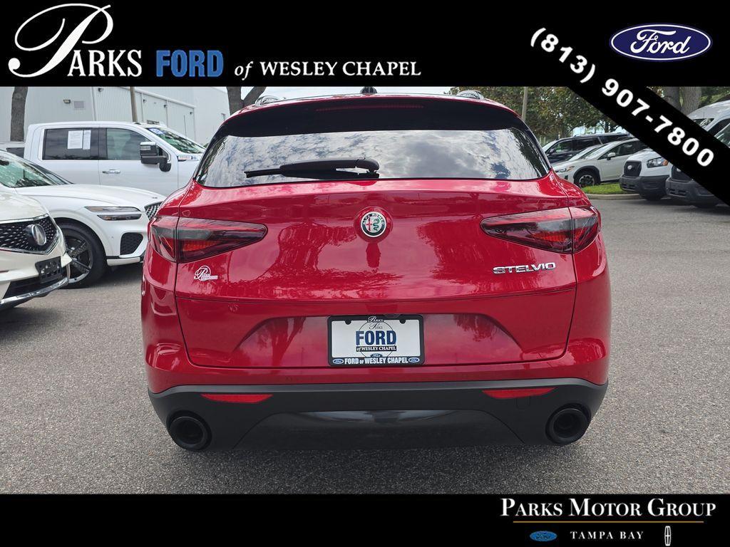 Alfa Romeo Stelvio 2023