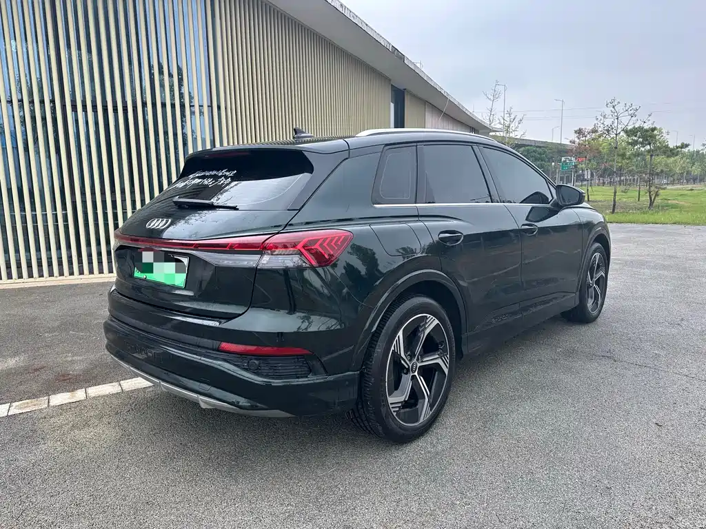Audi Q4 e-tron 2022