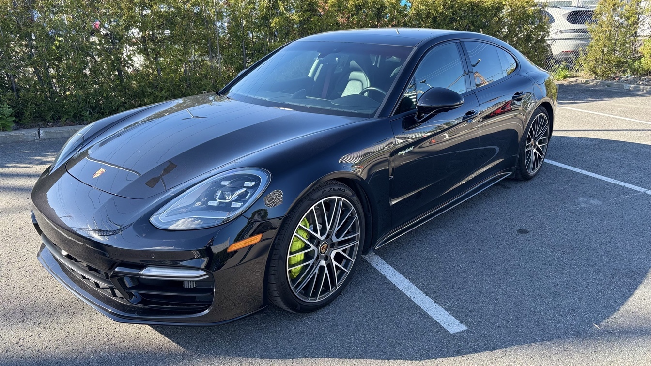 Porsche Panamera 2023