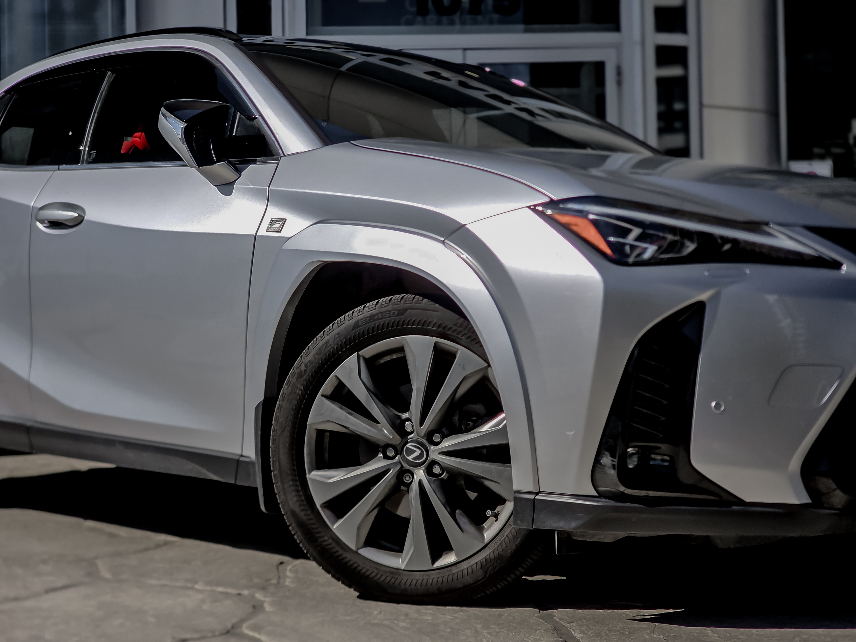 Lexus UX 2023