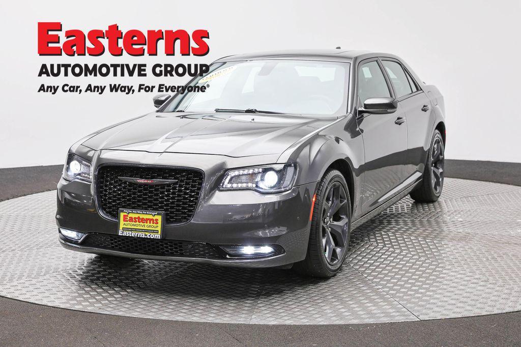 Chrysler 300 2023