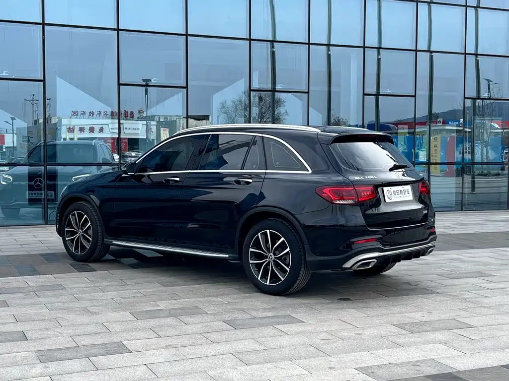 Mercedes-Benz GLC 2023