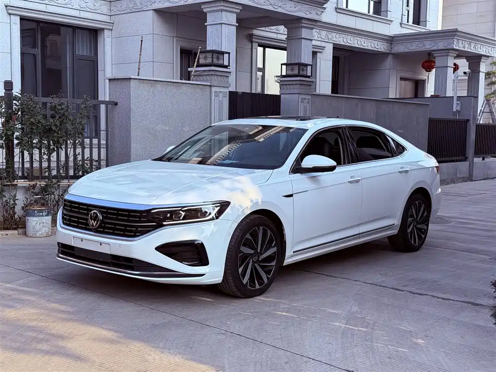 Volkswagen Passat 2023