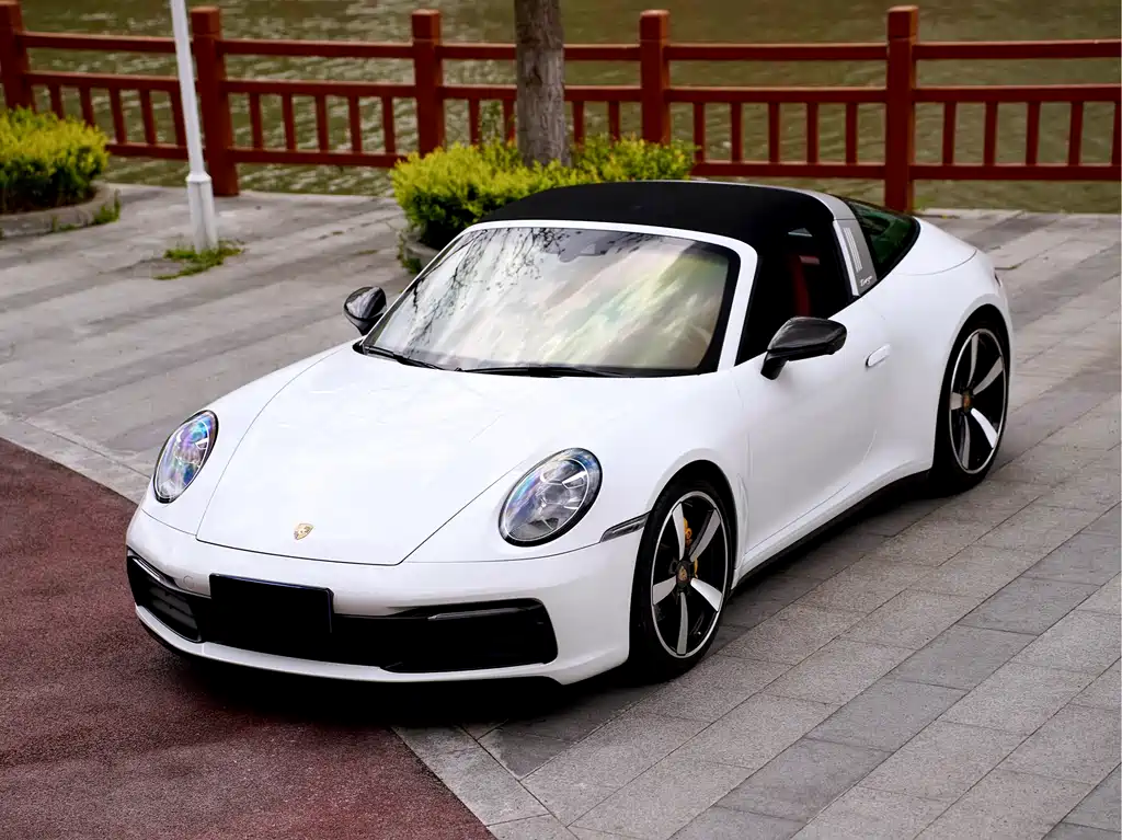 Porsche 911 2021