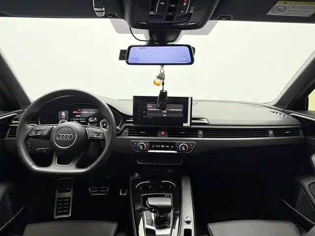 Audi A4 2024