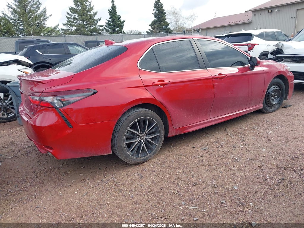 Toyota Camry 2021