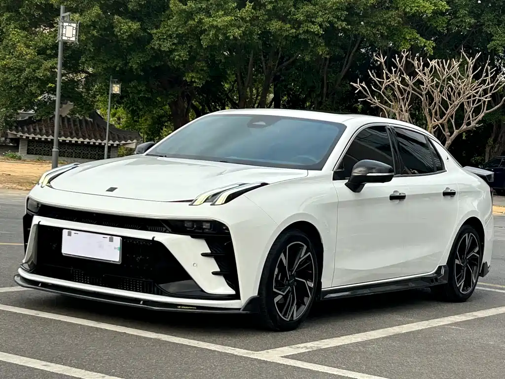 Lynk & Co 03 2023