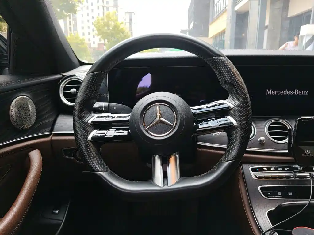 Mercedes-Benz E-Класс 2022