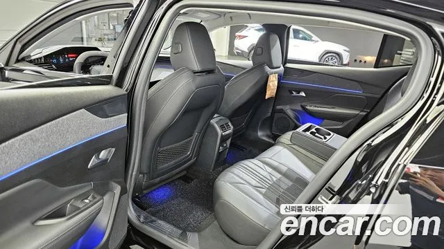 Peugeot 408 2023