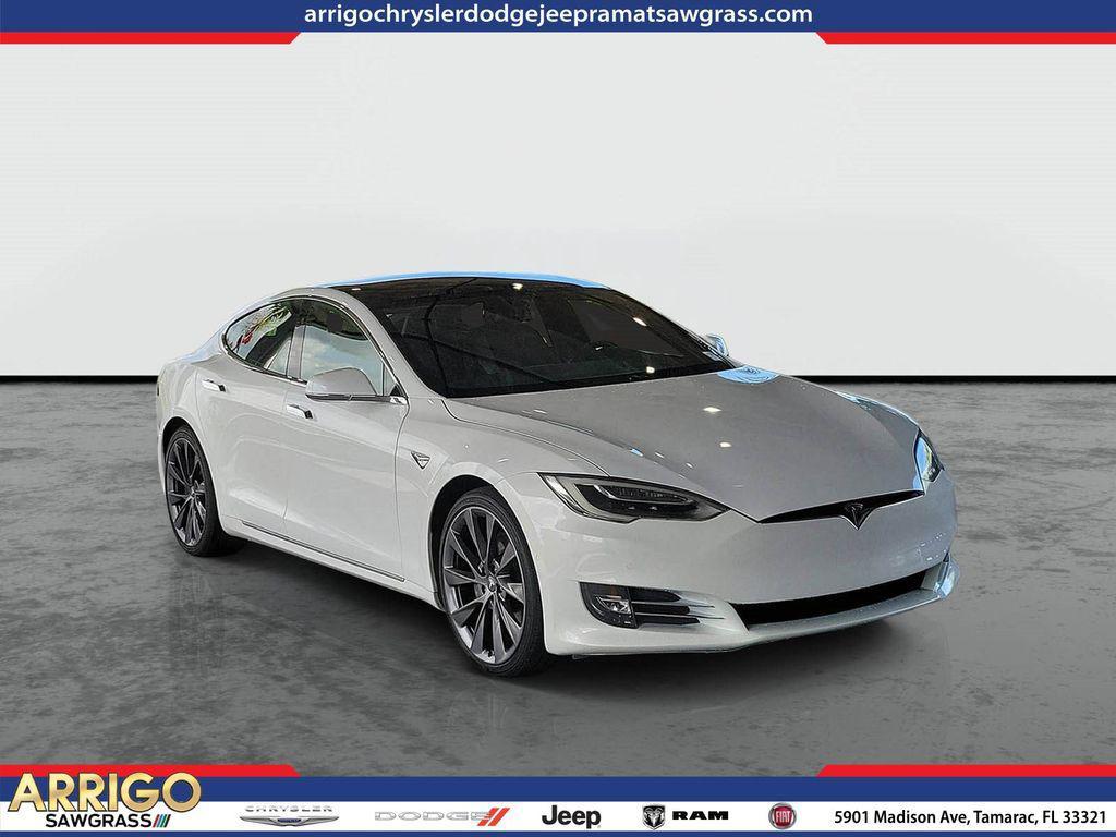 Tesla Model S 2021