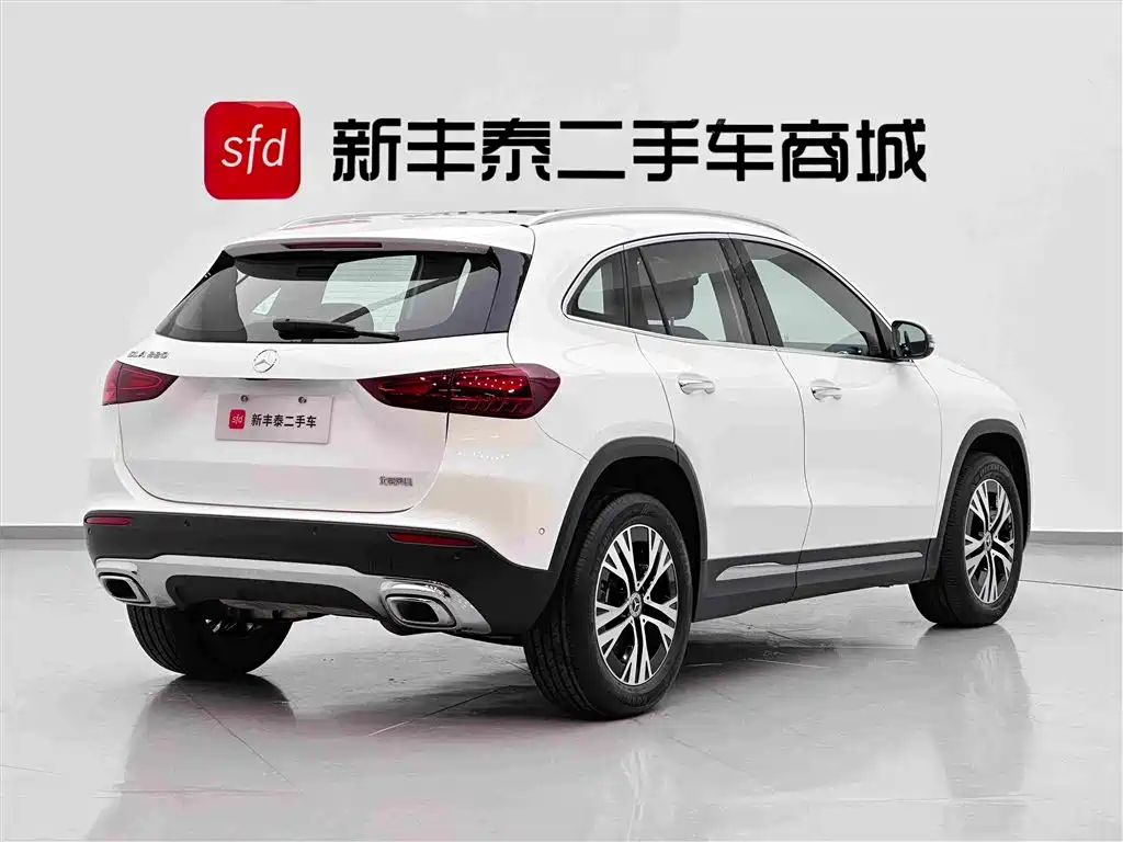 Mercedes-Benz GLA 2024