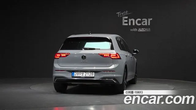 Volkswagen Golf 2025