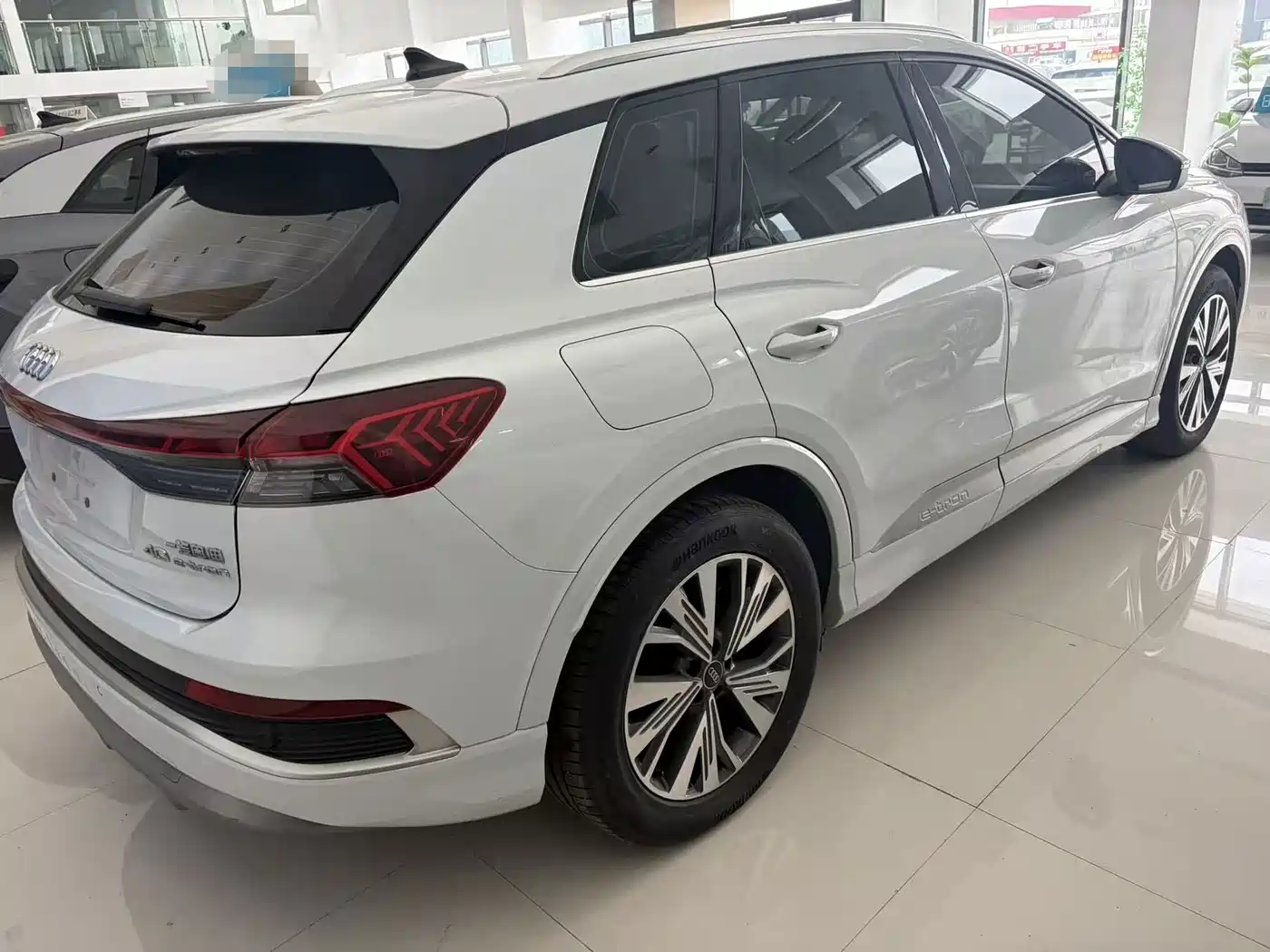 Audi Q4 e-tron 2024