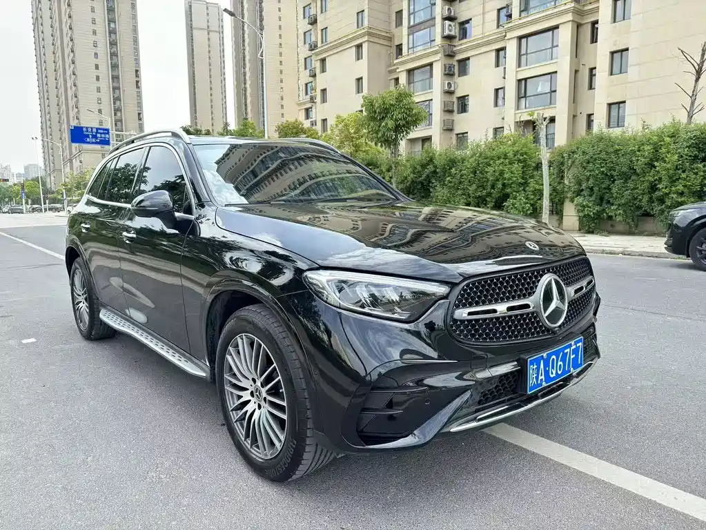 Mercedes-Benz GLC 2025