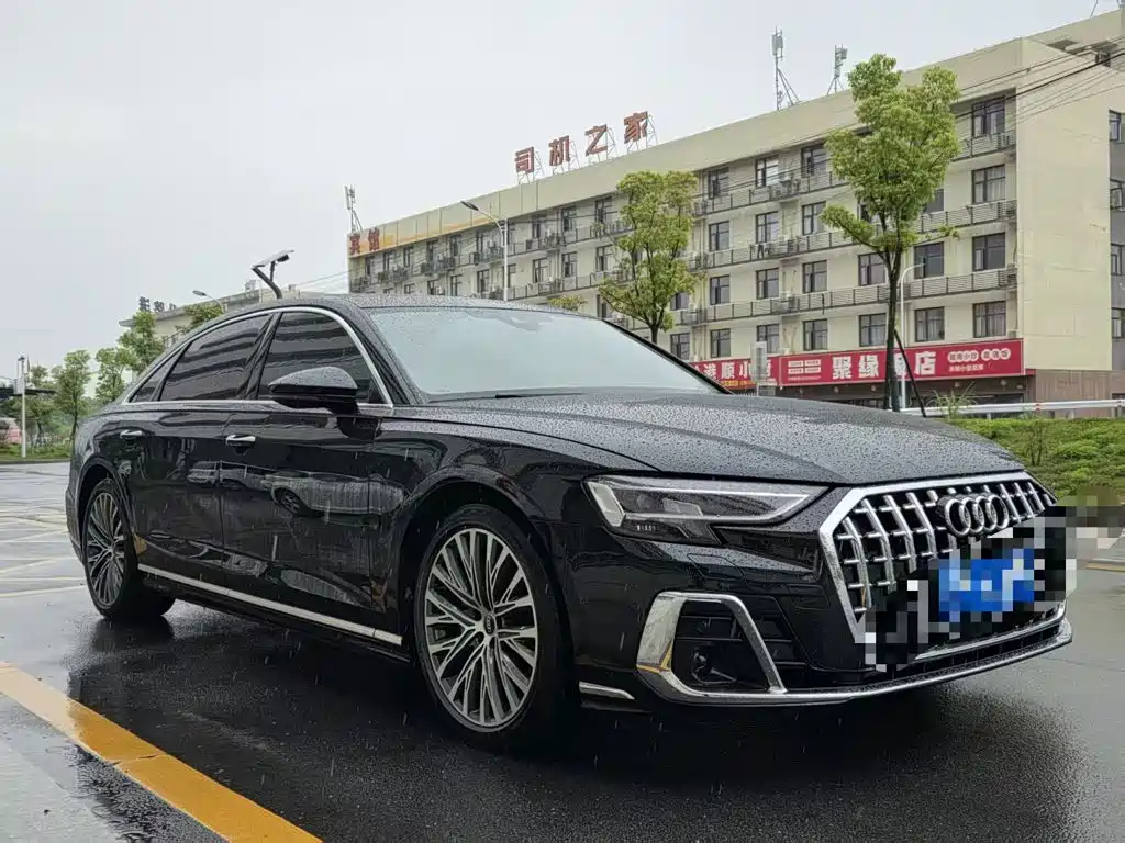 Audi A8 2022