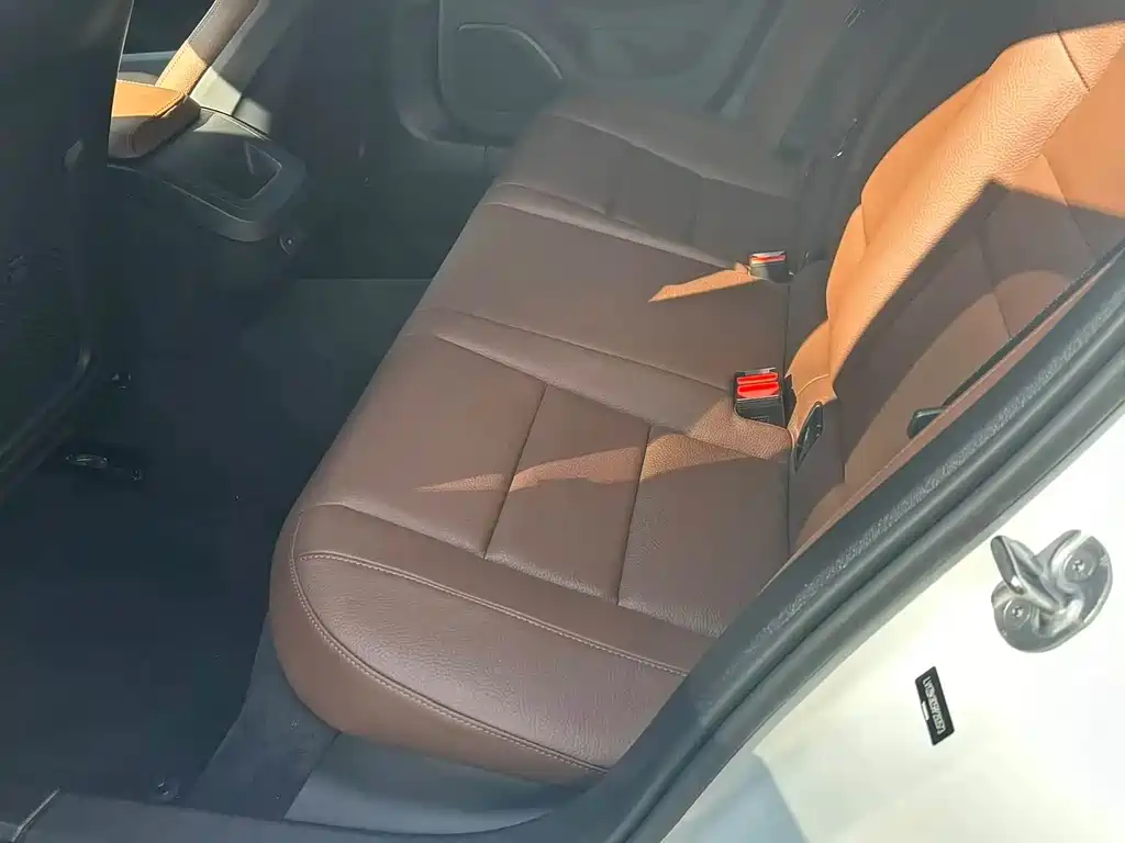 Volvo S60 2023