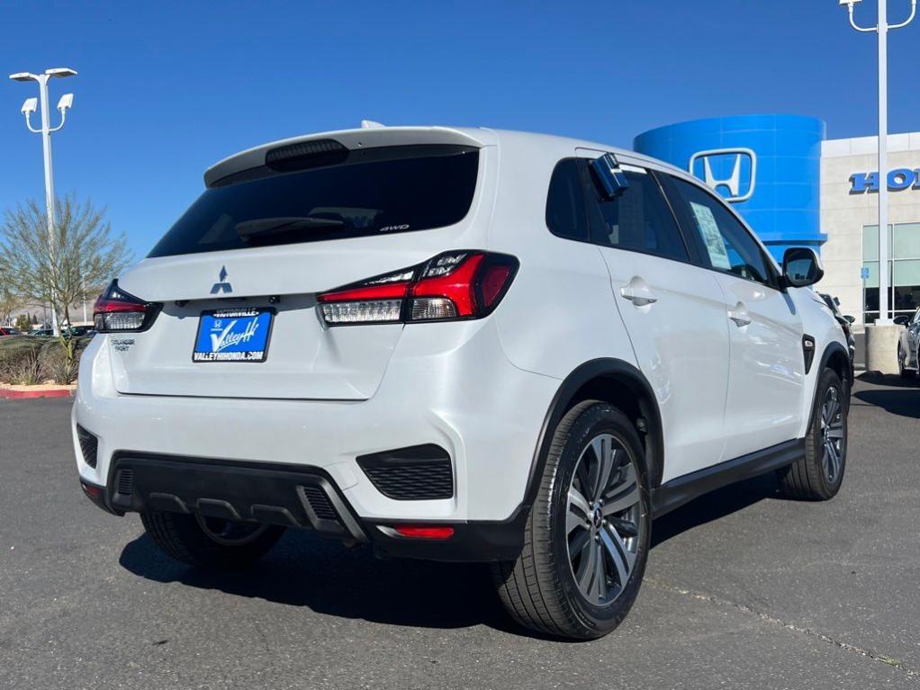Mitsubishi Outlander Sport 2024