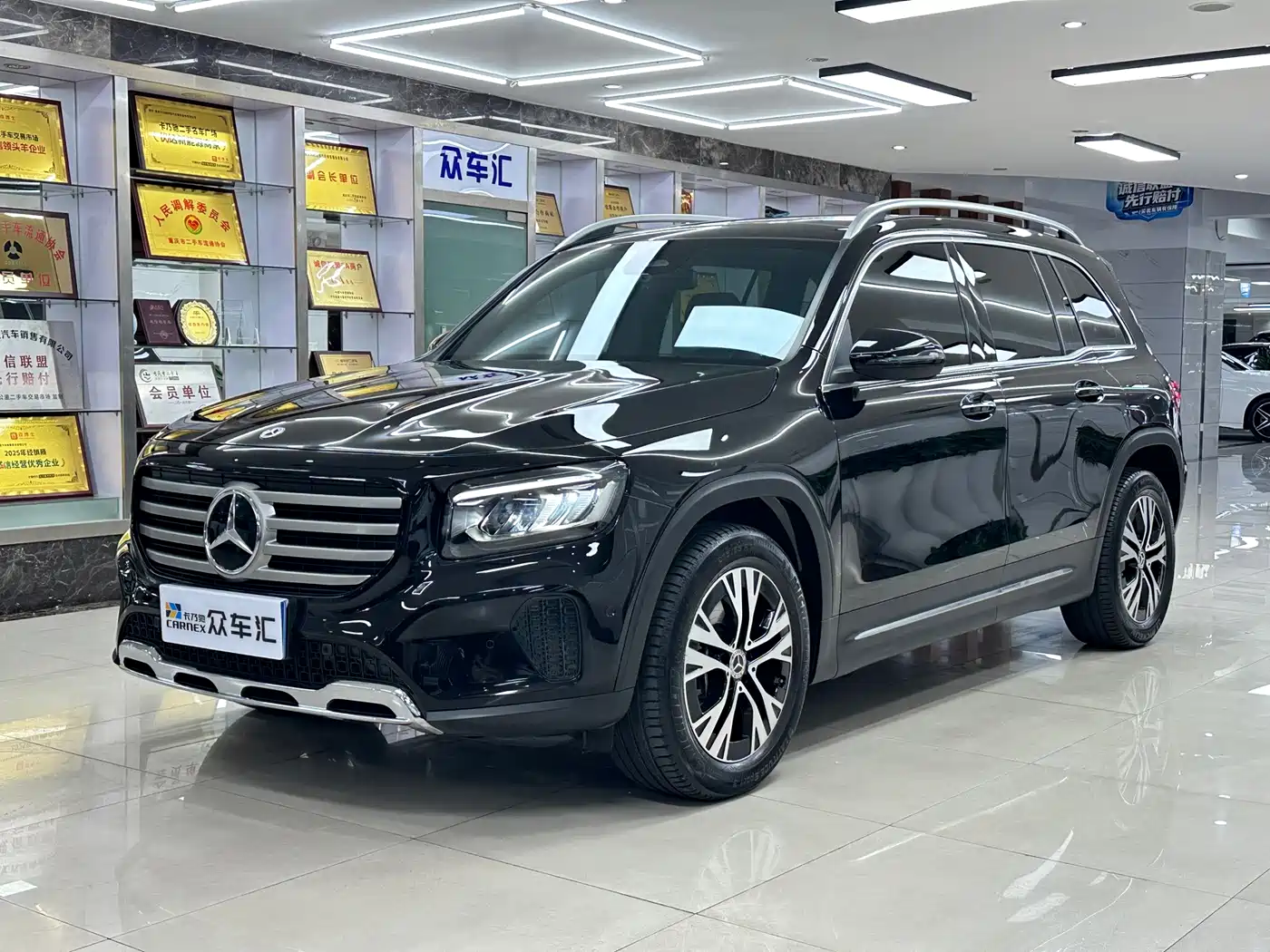 Mercedes-Benz GLB 2024